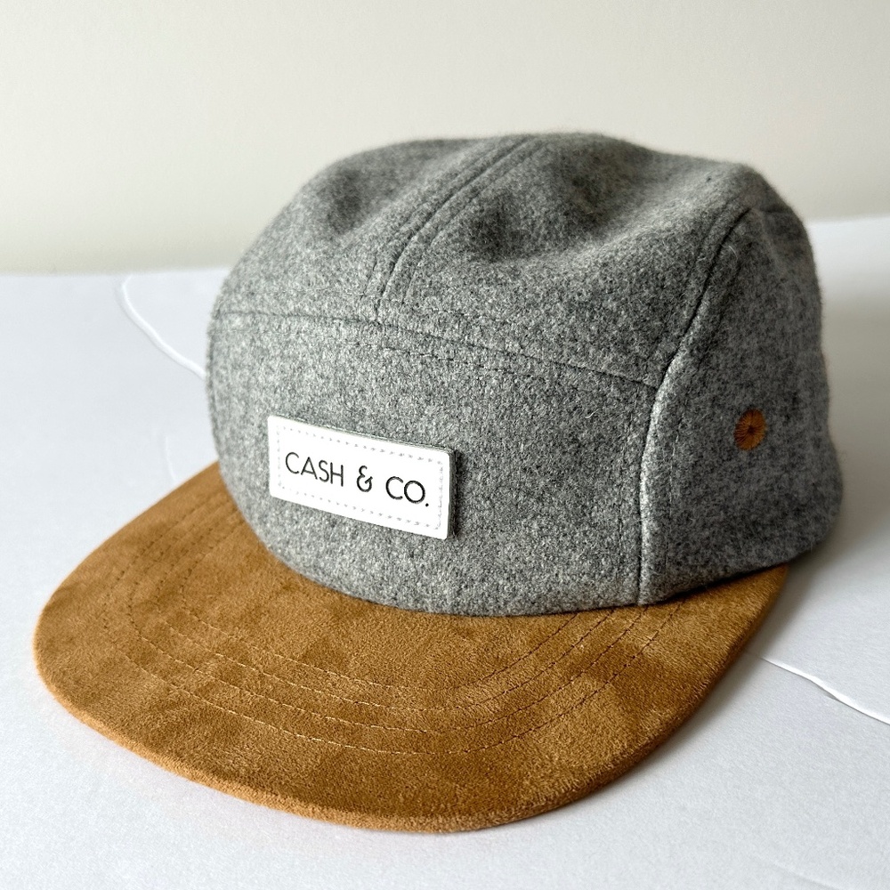 LIKE NEW Cash & Co. Toddler Hat S/M Grey Brown